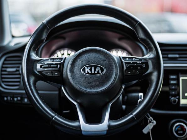 Kia Rio IV Рестайлинг с пробегом 2020 года, цена 1 305 000 рублей, 125717 км, седан, Автокод Объявления