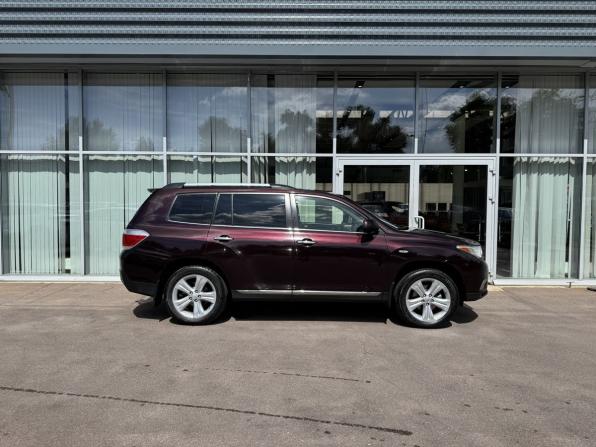 Toyota Highlander II (XU40) Рестайлинг с пробегом 2013 года, цена 2 120 000 рублей, 221038 км, внедорожник, Автокод Объявления