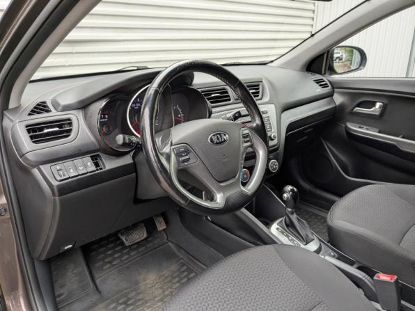 Kia Rio III Рестайлинг с пробегом 2017 года, цена 1 300 000 рублей, 76000 км, седан, Автокод Объявления