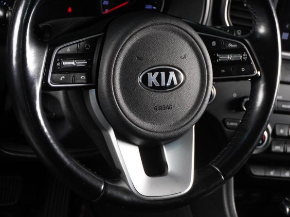 Kia Sportage IV Рестайлинг с пробегом 2021 года, цена 2 179 000 рублей, 121229 км, внедорожник, Автокод Объявления