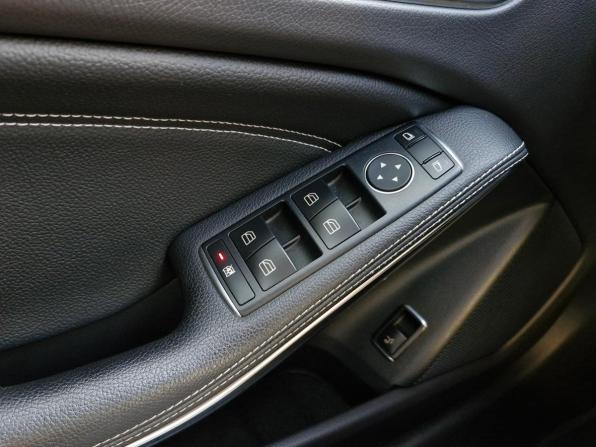 Mercedes-Benz GLA I (X156) Рестайлинг с пробегом 2019 года, цена 2 399 000 рублей, 119027 км, внедорожник, Автокод Объявления