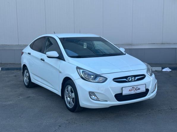 Hyundai Solaris I с пробегом 2013 года, цена 660 000 рублей, 186502 км, седан, Автокод Объявления