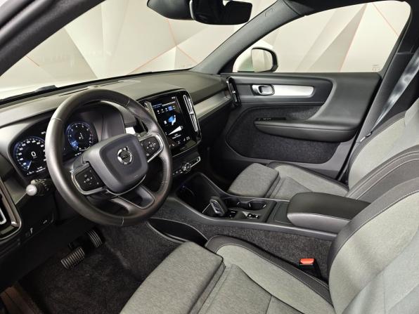 Volvo XC40 I с пробегом 2020 года, цена 3 393 000 рублей, 51104 км, внедорожник, Автокод Объявления