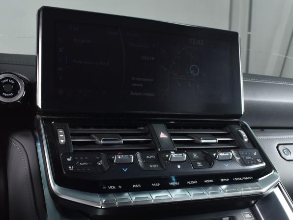 Toyota Land Cruiser 300 Series с пробегом 2022 года, цена 9 499 995 рублей, 46639 км, внедорожник, Автокод Объявления