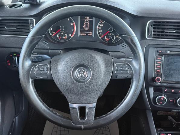 Volkswagen Jetta VI Рестайлинг с пробегом 2014 года, цена 940 000 рублей, 145000 км, седан, Автокод Объявления