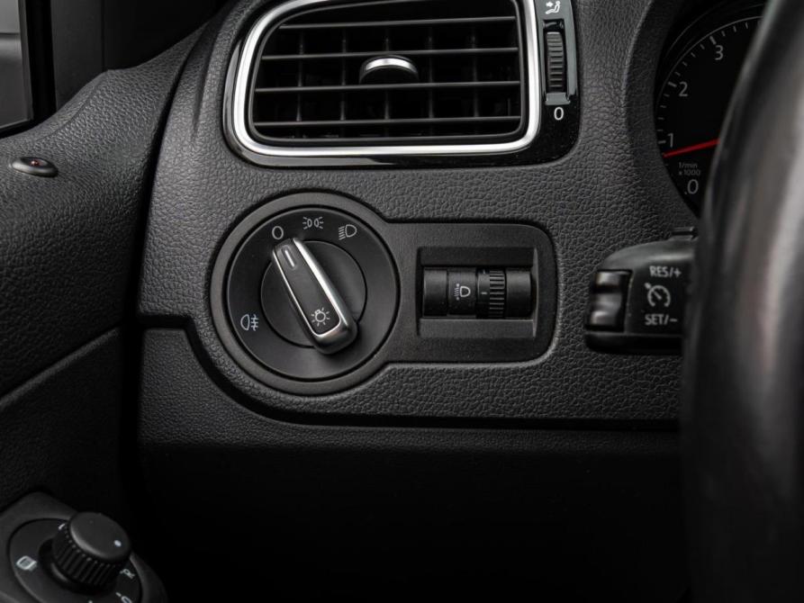 Volkswagen Polo V Рестайлинг Краснодар  - изображение 18