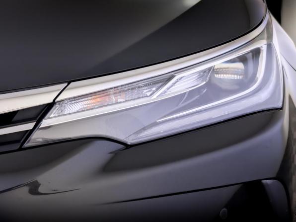 Toyota Corolla XI (E160 E170 E180) Рестайлинг 1 с пробегом 2018 года, цена 1 945 000 рублей, 49594 км, седан, Автокод Объявления