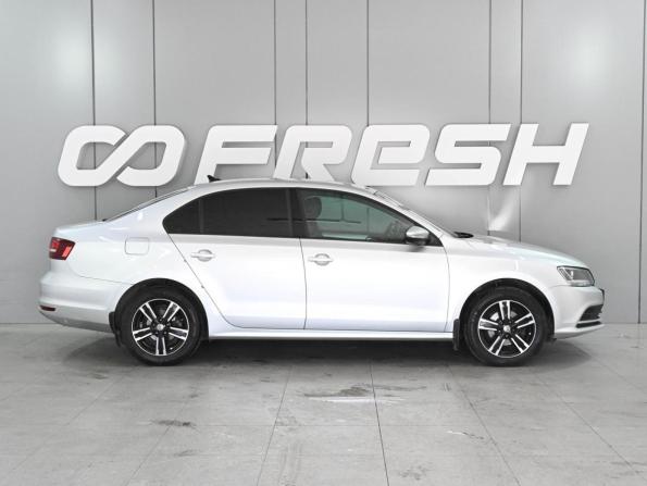 Volkswagen Jetta VI Рестайлинг с пробегом 2018 года, цена 1 549 000 рублей, 141771 км, седан, Автокод Объявления