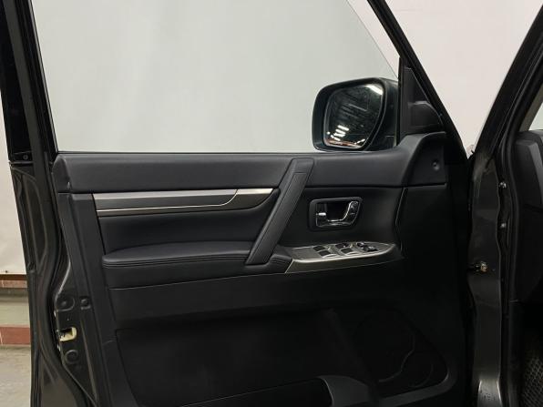 Mitsubishi Pajero IV Рестайлинг 1 с пробегом 2012 года, цена 2 039 000 рублей, 176696 км, внедорожник, Автокод Объявления