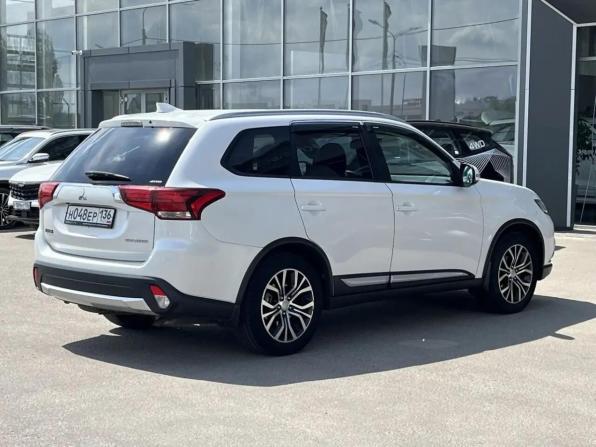 Mitsubishi Outlander III Рестайлинг 2 с пробегом 2017 года, цена 1 960 000 рублей, 158800 км, внедорожник, Автокод Объявления