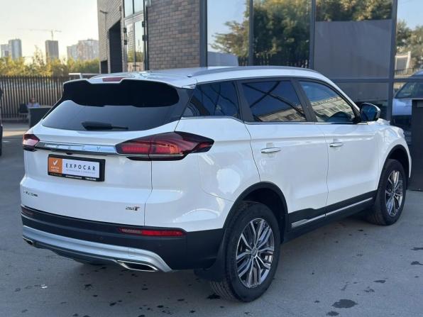 Geely Atlas Pro с пробегом 2022 года, цена 2 100 000 рублей, 30514 км, внедорожник, Автокод Объявления