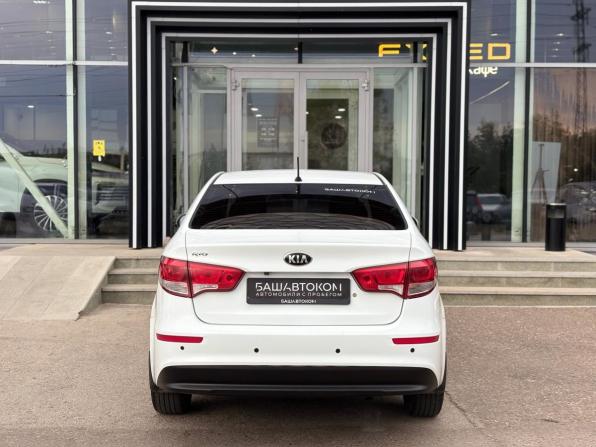 Kia Rio III Рестайлинг с пробегом 2016 года, цена 999 000 рублей, 191455 км, седан, Автокод Объявления