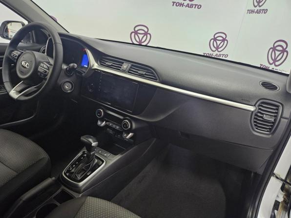 Kia Rio IV Рестайлинг с пробегом 2021 года, цена 1 674 000 рублей, 80535 км, седан, Автокод Объявления