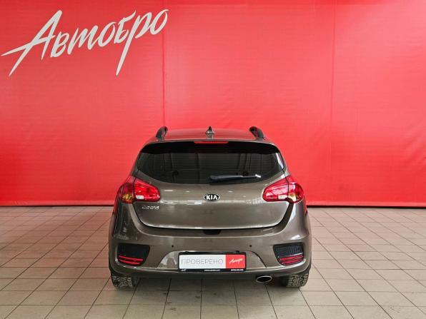 Kia Ceed II Рестайлинг с пробегом 2018 года, цена 1 425 000 рублей, 108437 км, хэтчбек, Автокод Объявления