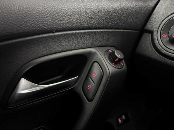 Volkswagen Polo V Рестайлинг с пробегом 2019 года, цена 1 299 000 рублей, 85098 км, седан, Автокод Объявления