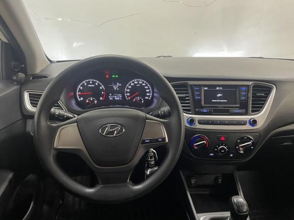 Hyundai Solaris II с пробегом 2019 года, цена 1 050 000 рублей, 196060 км, седан, Автокод Объявления