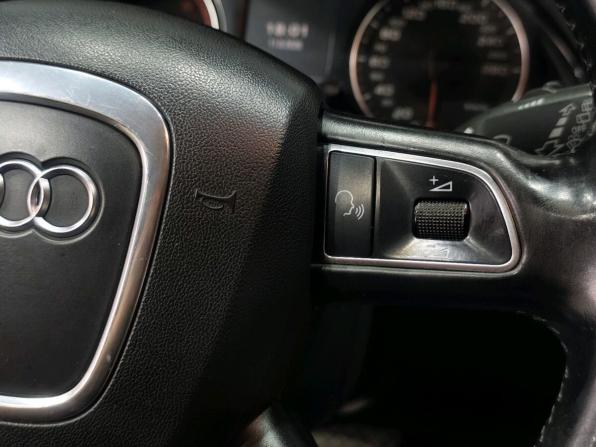 Audi Q5 I (8R) с пробегом 2011 года, цена 1 150 000 рублей, 318039 км, внедорожник, Автокод Объявления