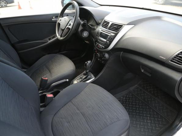Hyundai Solaris I Рестайлинг с пробегом 2015 года, цена 747 000 рублей, 192500 км, седан, Автокод Объявления