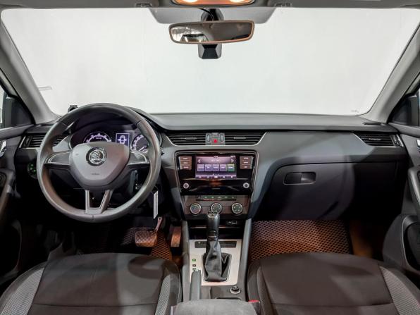Skoda Octavia III (A7) Рестайлинг с пробегом 2019 года, цена 1 680 000 рублей, 117008 км, лифтбек, Автокод Объявления