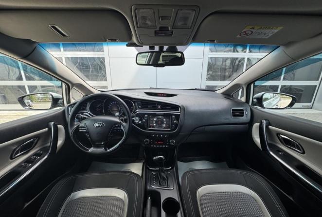Kia Ceed II Рестайлинг с пробегом 2018 года, цена 1 470 000 рублей, 176982 км, хэтчбек, Автокод Объявления