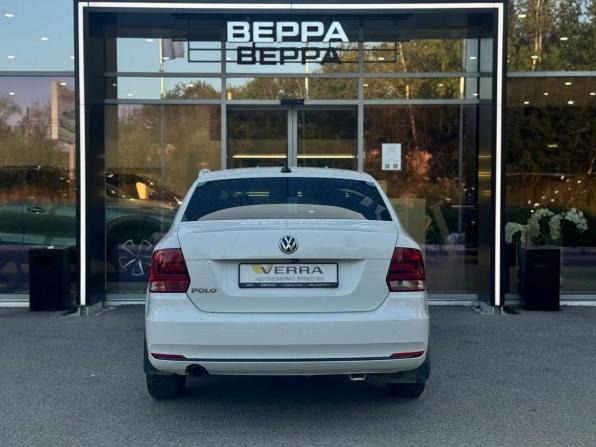Volkswagen Polo V Рестайлинг с пробегом 2018 года, цена 910 000 рублей, 176098 км, седан, Автокод Объявления