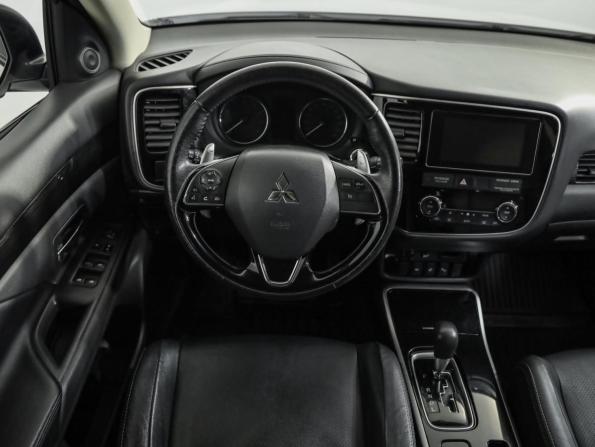 Mitsubishi Outlander III Рестайлинг 3 с пробегом 2018 года, цена 2 164 000 рублей, 127564 км, внедорожник, Автокод Объявления