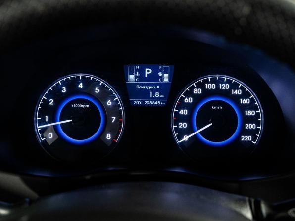 Hyundai Solaris I Рестайлинг с пробегом 2015 года, цена 849 500 рублей, 208845 км, хэтчбек, Автокод Объявления