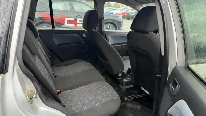Ford Fusion I с пробегом 2005 года, цена 295 000 рублей, 223937 км, хэтчбек, Автокод Объявления