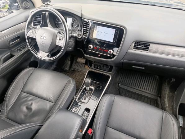 Mitsubishi Outlander III Рестайлинг 3 с пробегом 2021 года, цена 2 849 000 рублей, 56880 км, внедорожник, Автокод Объявления