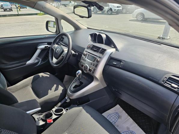 Toyota Verso I с пробегом 2010 года, цена 1 196 000 рублей, 213404 км, компактвэн, Автокод Объявления