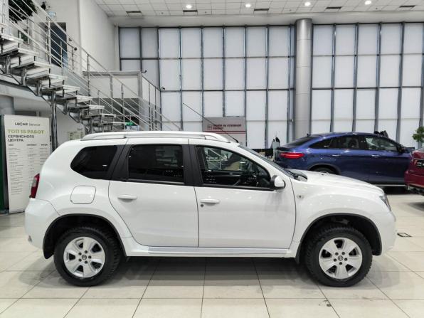 Nissan Terrano III (D10) с пробегом 2022 года, цена 1 900 000 рублей, 61360 км, внедорожник, Автокод Объявления