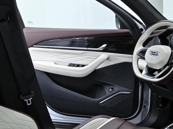 Geely Xingyue L I с пробегом 2024 года, цена 2 649 000 рублей, 107000 км, внедорожник, Автокод Объявления