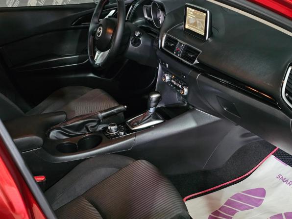 Mazda 3 III (BM) с пробегом 2014 года, цена 988 000 рублей, 178600 км, седан, Автокод Объявления