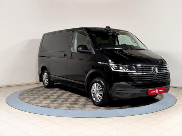 Volkswagen Caravelle T6 Рестайлинг с пробегом 2021 года, цена 4 740 000 рублей, 51000 км, минивэн, Автокод Объявления