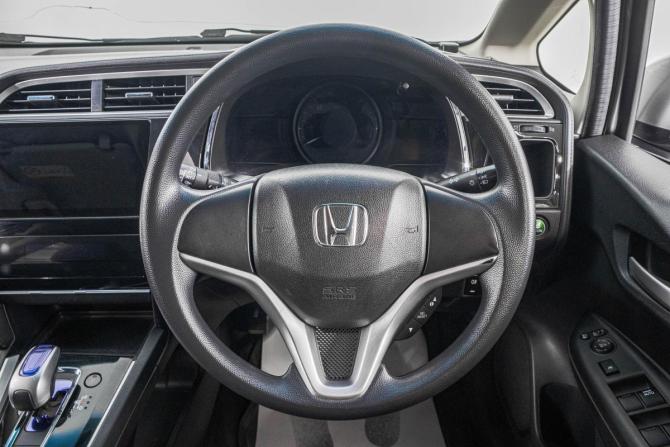 Honda Shuttle II с пробегом 2016 года, цена 1 099 000 рублей, 215000 км, универсал, Автокод Объявления