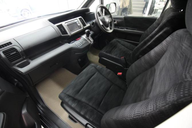 Honda Stepwgn IV Рестайлинг с пробегом 2012 года, цена 1 280 000 рублей, 292745 км, минивэн, Автокод Объявления