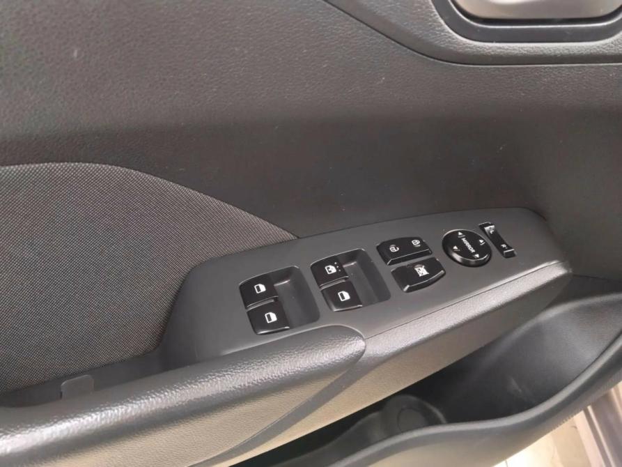 Hyundai Solaris II Набережные Челны  - изображение 6