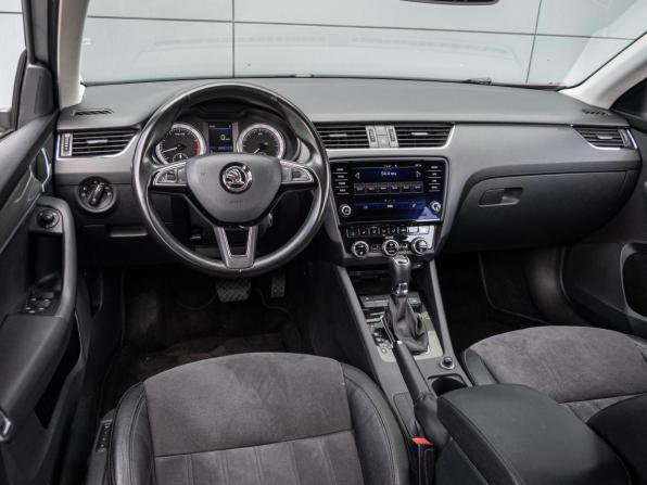 Skoda Octavia III (A7) Рестайлинг с пробегом 2017 года, цена 1 765 000 рублей, 227543 км, лифтбек, Автокод Объявления