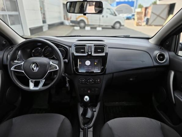 Renault Logan II Рестайлинг с пробегом 2018 года, цена 960 000 рублей, 121891 км, седан, Автокод Объявления