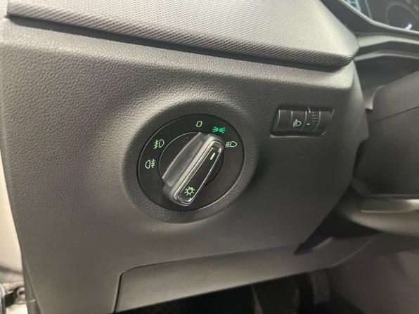 Skoda Rapid II с пробегом 2021 года, цена 1 348 000 рублей, 156000 км, лифтбек, Автокод Объявления