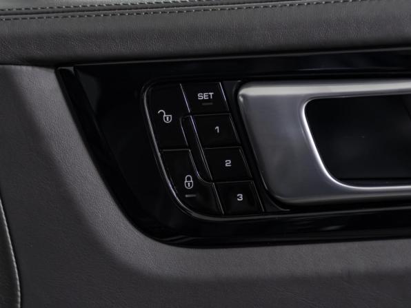 Porsche Cayenne III с пробегом 2018 года, цена 5 530 000 рублей, 106902 км, внедорожник, Автокод Объявления