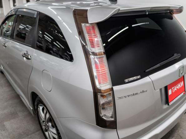 Honda Stream II Рестайлинг с пробегом 2010 года, цена 1 199 000 рублей, 146375 км, компактвэн, Автокод Объявления