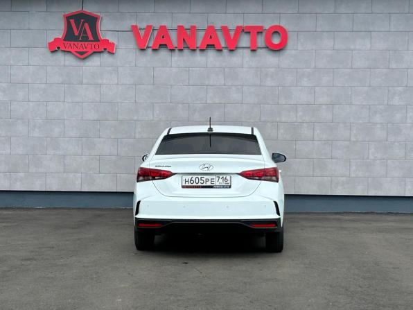Hyundai Solaris II Рестайлинг с пробегом 2021 года, цена 1 400 000 рублей, 101245 км, седан, Автокод Объявления