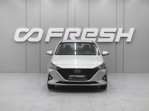 Hyundai Solaris II Рестайлинг с пробегом 2021 года, цена 1 490 000 рублей, 45801 км, седан, Автокод Объявления
