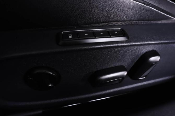 Volkswagen Jetta VII с пробегом 2021 года, цена 2 549 000 рублей, 46307 км, седан, Автокод Объявления