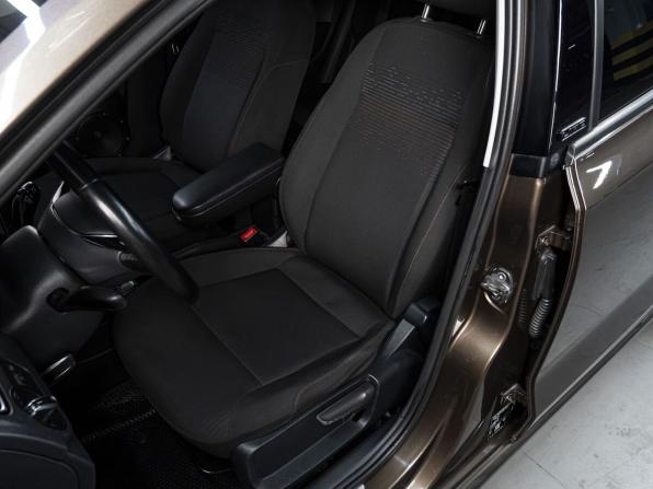 Volkswagen Polo V Рестайлинг с пробегом 2017 года, цена 1 299 000 рублей, 190025 км, седан, Автокод Объявления