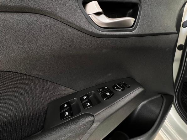 Hyundai Solaris II с пробегом 2019 года, цена 1 440 000 рублей, 106148 км, седан, Автокод Объявления
