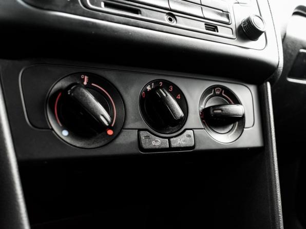 Volkswagen Polo V с пробегом 2013 года, цена 760 000 рублей, 100034 км, седан, Автокод Объявления