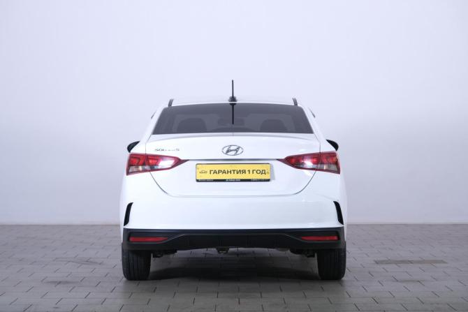 Hyundai Solaris II Рестайлинг с пробегом 2021 года, цена 1 749 000 рублей, 41098 км, седан, Автокод Объявления