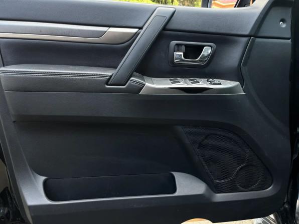 Mitsubishi Pajero IV Рестайлинг 1 с пробегом 2012 года, цена 1 860 000 рублей, 175828 км, внедорожник, Автокод Объявления